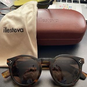 Illesteva Leonard II Sunglasses in Sand